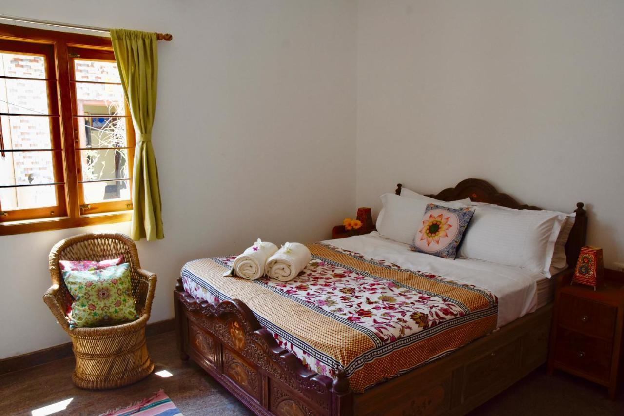 Jasmin Villa Hampi Luaran gambar