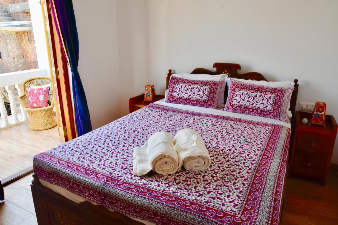 Jasmin Villa Hampi Luaran gambar