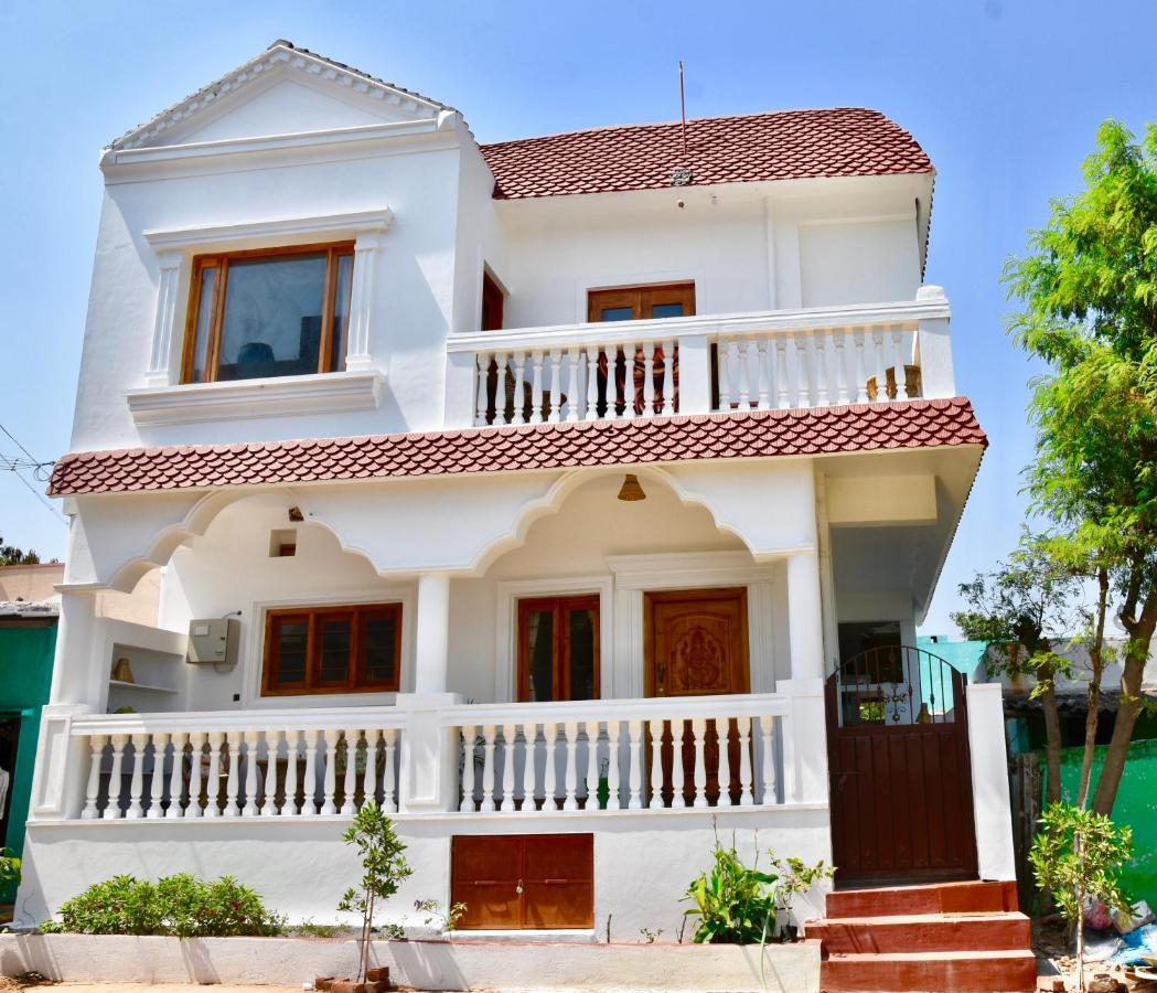 Jasmin Villa Hampi Luaran gambar