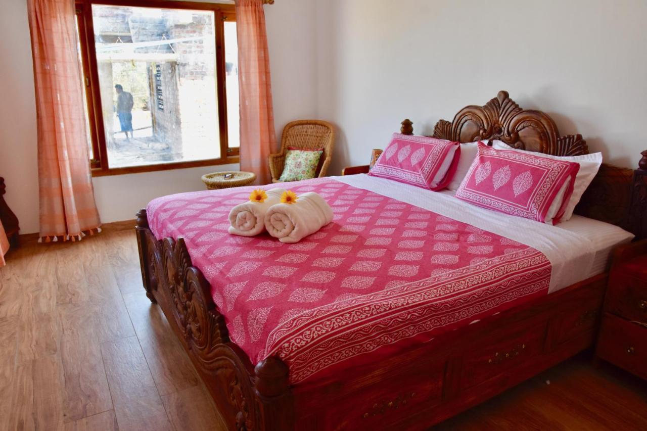 Jasmin Villa Hampi Luaran gambar